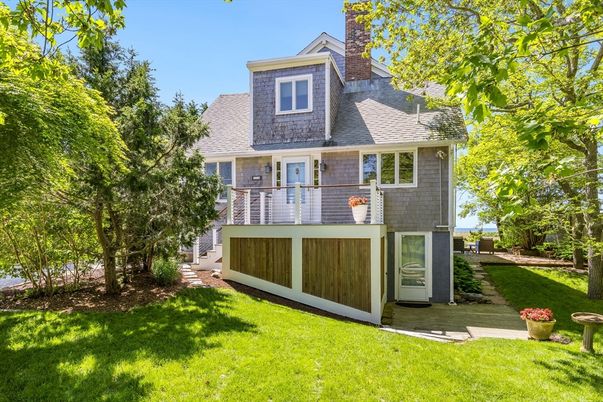 Exterior, Facade, Cape Cod