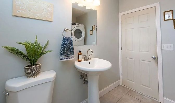 Bathroom, Interior