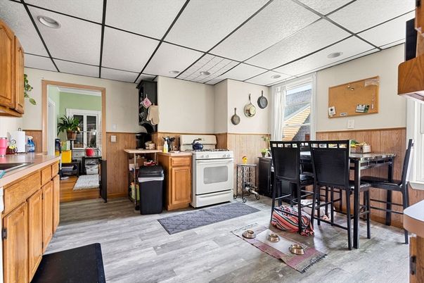 Dining room, Interior, Kitchen, Recessed Lighting, Wood Texture Flooring