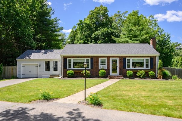 Attached, Exterior, Facade, Brick Facade, Cape Cod