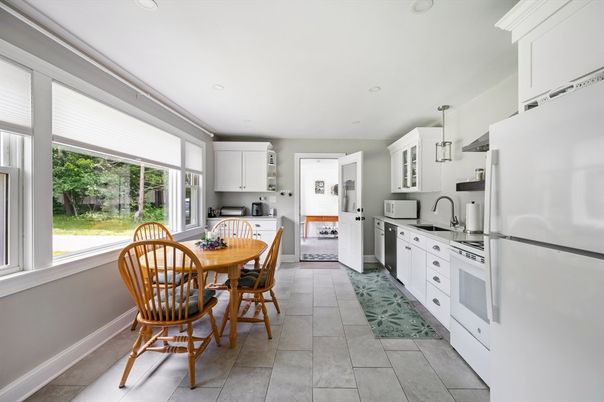 Dining room, Interior, Kitchen, Recessed Lighting