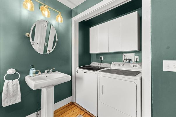 Bathroom, Interior, Utility Closets, Washer, Wood Texture Flooring
