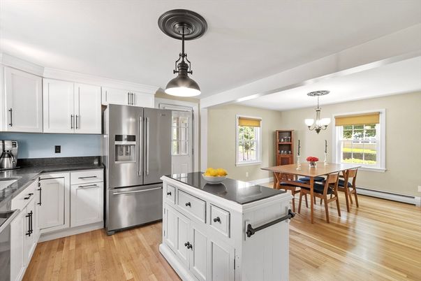 Chandelier, Dining room, Interior, Kitchen, Stainless Steel Appliances, Wood Texture Flooring