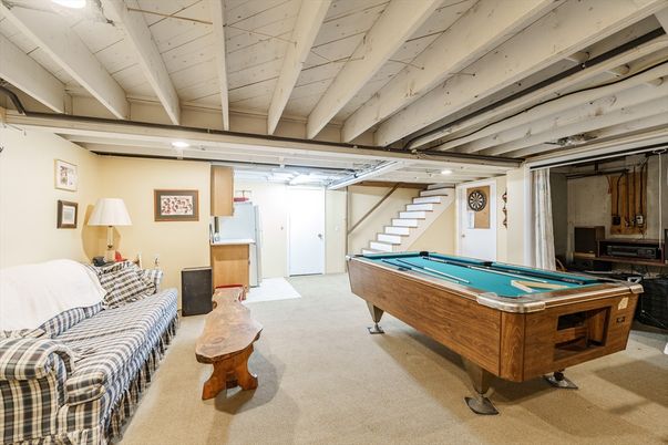 Billiard Table, Game Room, Interior