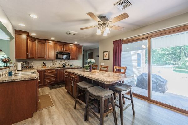 Dining room, Interior, Kitchen, Recessed Lighting, Wood Texture Flooring