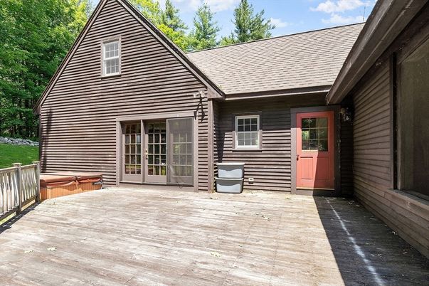 Exterior, Hot Tub