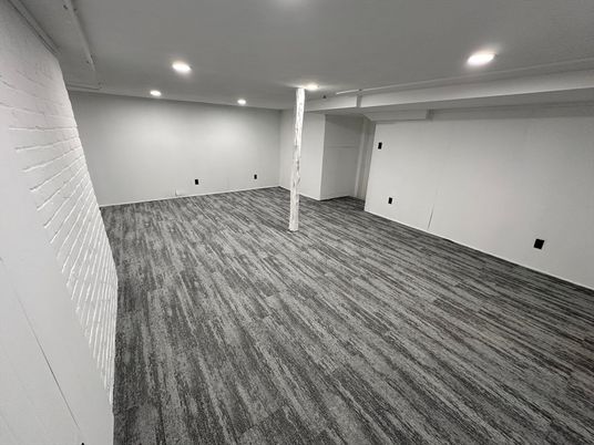 Empty room, Interior, Recessed Lighting