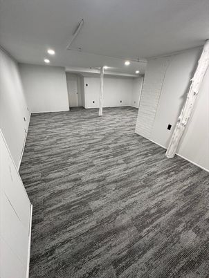 Empty room, Interior, Recessed Lighting