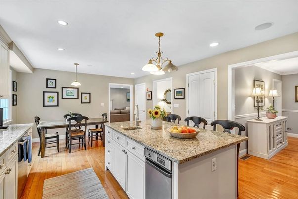 Dining room, Interior, Kitchen, Pendant Lights, Recessed Lighting, Wood Texture Flooring