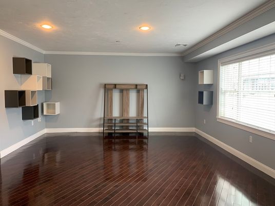 Empty room, Interior, Recessed Lighting, Wood Texture Flooring