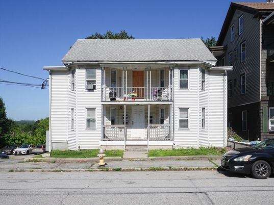 Exterior, Facade, Queen Anne Victorian