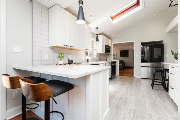 Interior, Kitchen, Pendant Lights, Recessed Lighting, Wood Texture Flooring