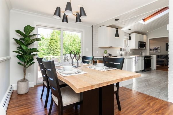 Dining room, Interior, Kitchen, Pendant Lights, Stainless Steel Appliances, Wood Texture Flooring