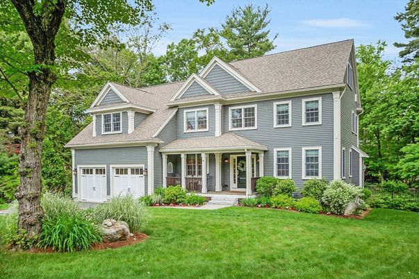 Attached, Exterior, Facade, Farmhouse