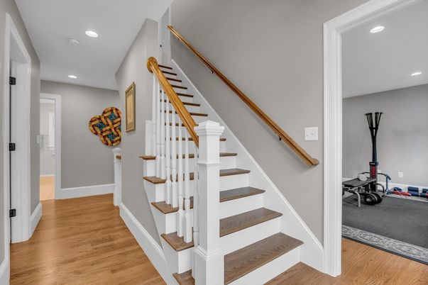 Fitness Equipment, Interior, Recessed Lighting, Wood Texture Flooring