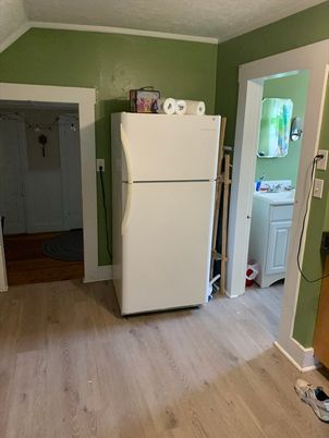 Interior, Kitchen, Washer, Wood Texture Flooring