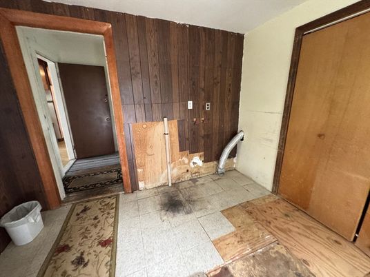 Interior, Wooden Walls