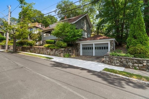 Detached Garage, Exterior