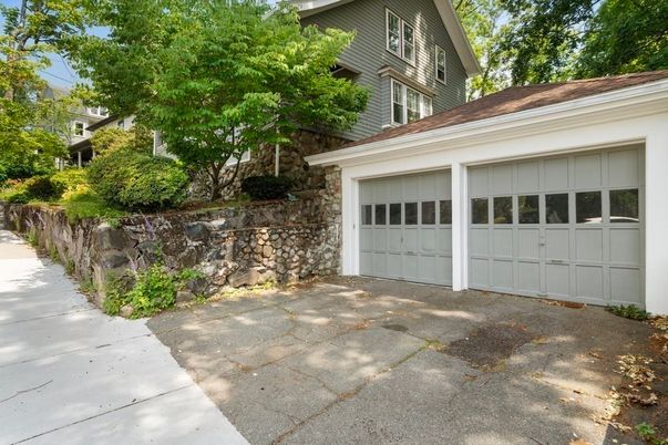 Detached Garage, Exterior