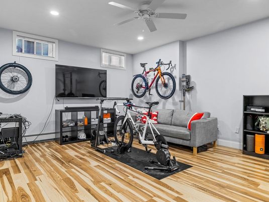 Fitness Equipment, Interior, Recessed Lighting, Wood Texture Flooring