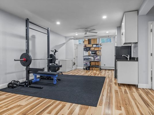 Fitness Equipment, Interior, Recessed Lighting, Wood Texture Flooring