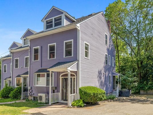 Exterior, Facade, Queen Anne Victorian