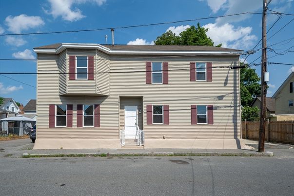 Exterior, Facade, Georgian