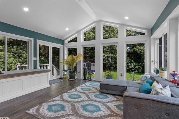 Interior, Recessed Lighting, Sun Room, Wood Texture Flooring