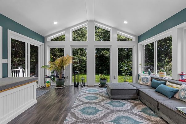 Interior, Recessed Lighting, Sun Room, Wood Texture Flooring