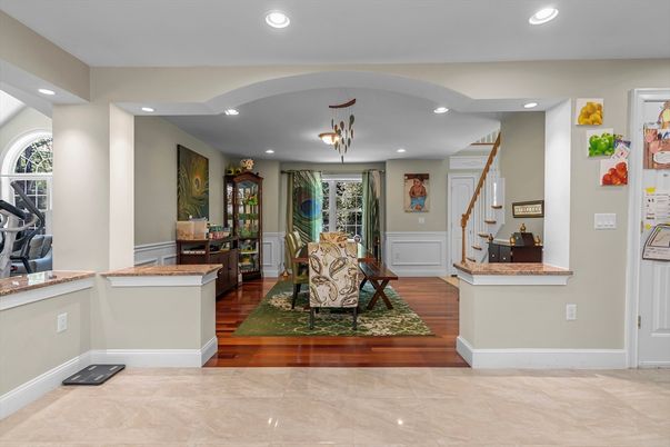 Interior, Recessed Lighting, Wood Texture Flooring