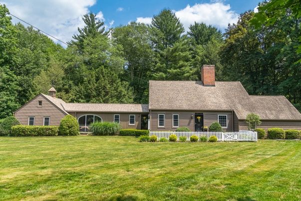Backyard, Exterior, Facade, Cape Cod