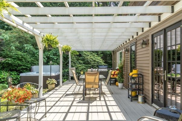 Exterior, Hot Tub