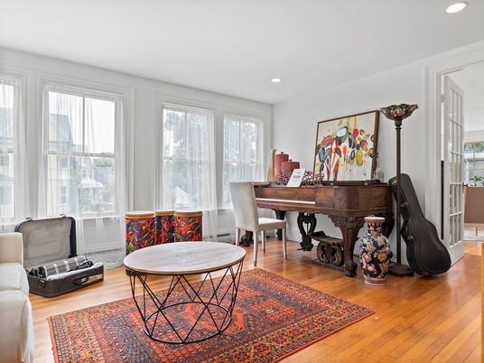 Interior, Piano, Recessed Lighting, Wood Texture Flooring
