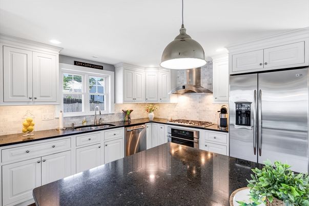 Interior, Kitchen, Pendant Lights, Recessed Lighting, Stainless Steel Appliances