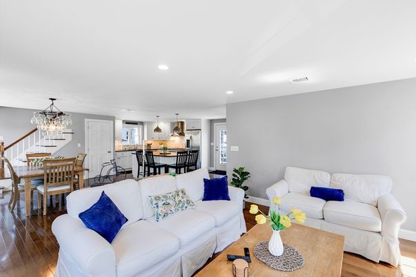 Chandelier, Dining room, Interior, Kitchen, Living room, Pendant Lights, Recessed Lighting, Wood Texture Flooring