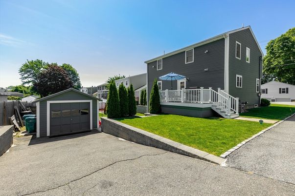 Detached Garage, Exterior