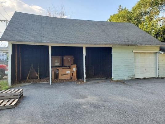 Detached Garage, Exterior