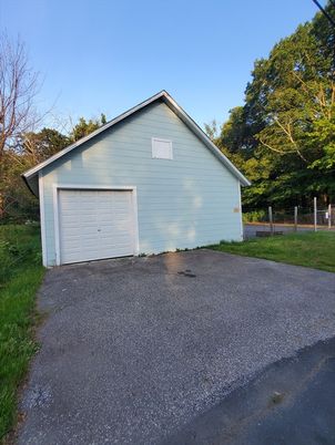 Detached Garage, Exterior