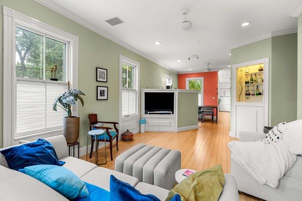 Interior, Living room, Recessed Lighting, Wood Texture Flooring