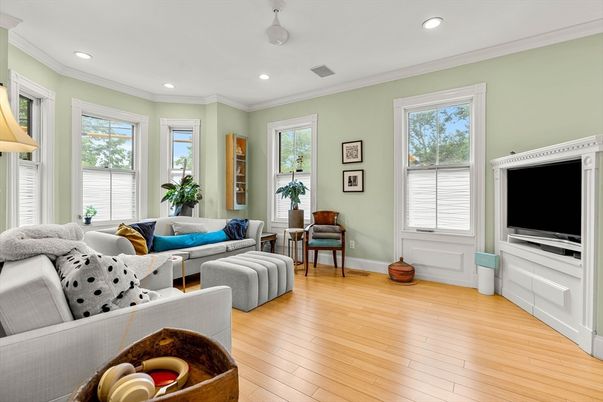 Interior, Living room, Recessed Lighting, Wood Texture Flooring