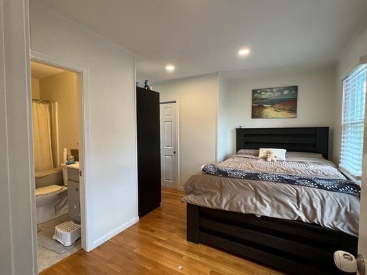 Bathroom, Bedroom, Interior, Recessed Lighting, Wood Texture Flooring