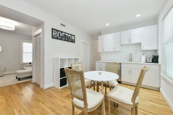 Dining room, Interior, Kitchen, Recessed Lighting, Wood Texture Flooring