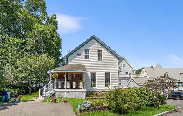 Backyard, Exterior, Facade, Queen Anne Victorian