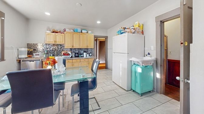 Dining room, Interior, Kitchen, Recessed Lighting, Wood Texture Flooring