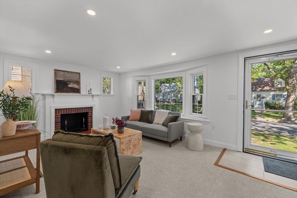 Fireplace, Interior, Living room, Recessed Lighting