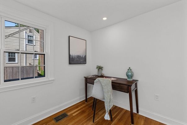Home Office, Interior, Recessed Lighting, Wood Texture Flooring