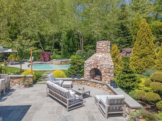 Exterior, Fireplace, Pool