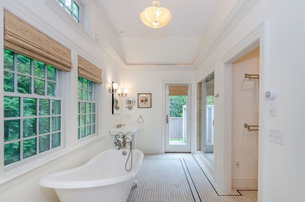 Bathroom, Free Standing Baths, Interior