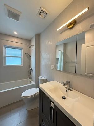 Bathroom, Interior, Recessed Lighting