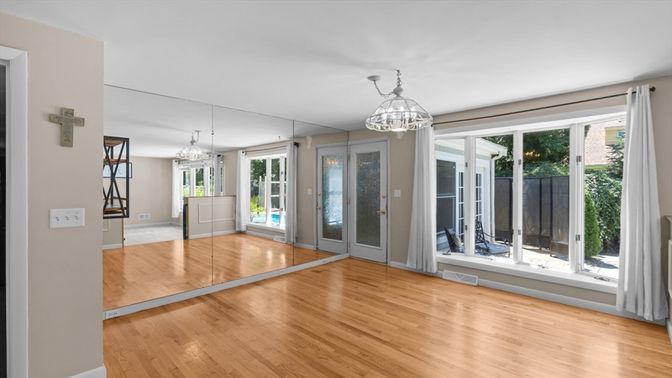 Chandelier, Empty room, Interior, Wood Texture Flooring